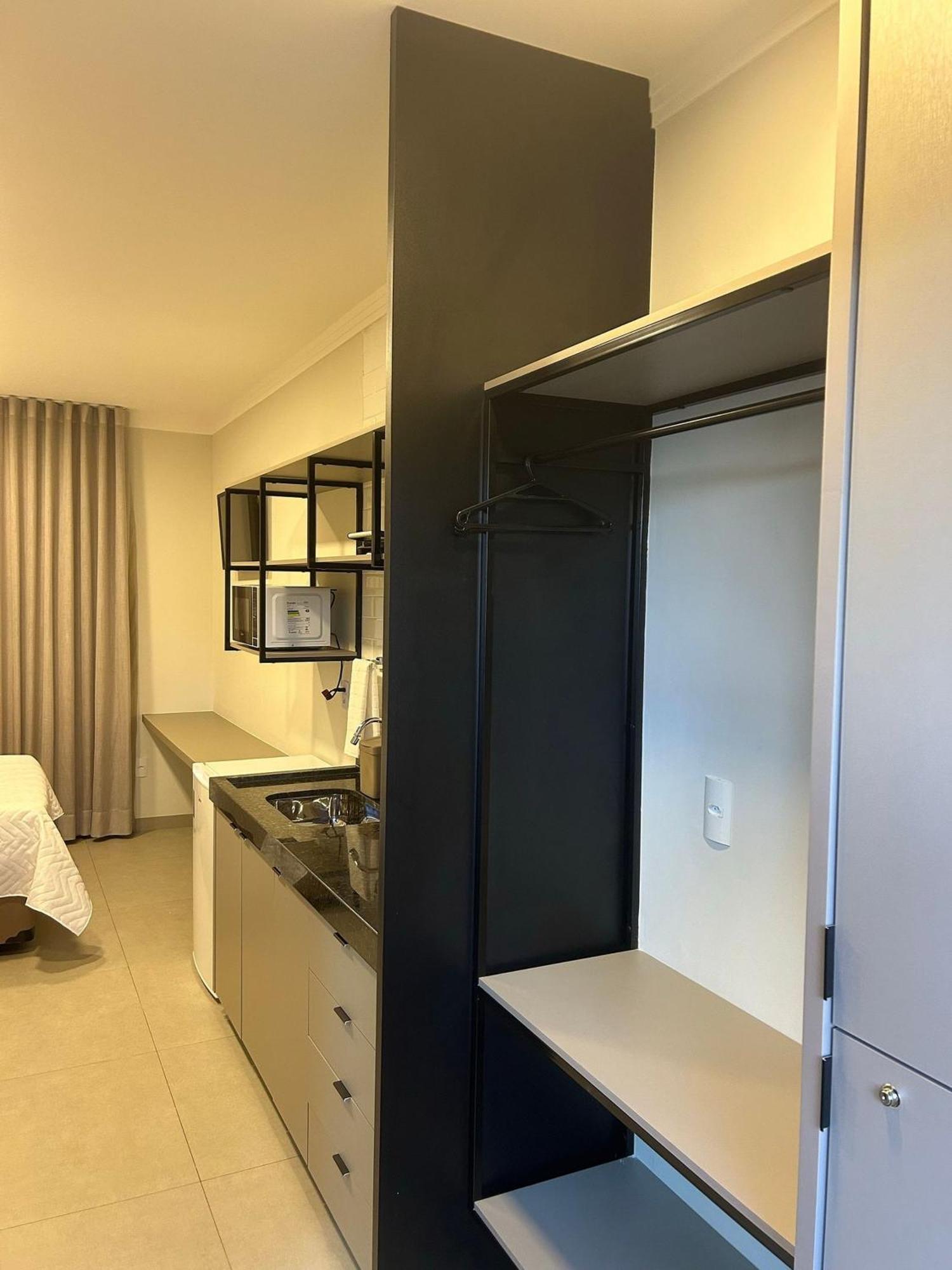 Predio San Paolo - Bairro Santa Monica Proximo A Ufu / Prefeitura / Center Shopping Apartment