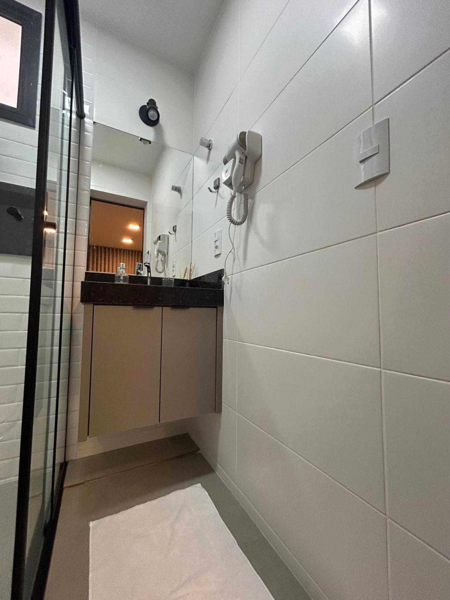Predio San Paolo - Bairro Santa Monica Proximo A Ufu / Prefeitura / Center Shopping * Uberlandia